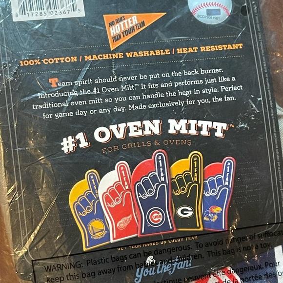 NY Yankees #1 Grill/ Oven Mitt New in Package Official MLB Collectors Item! - Picture 5 of 7